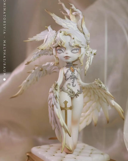 [Pre-Order] DOMINATOR - Limited Edition Figures