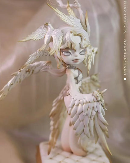 [Pre-Order] DOMINATOR - Limited Edition Figures