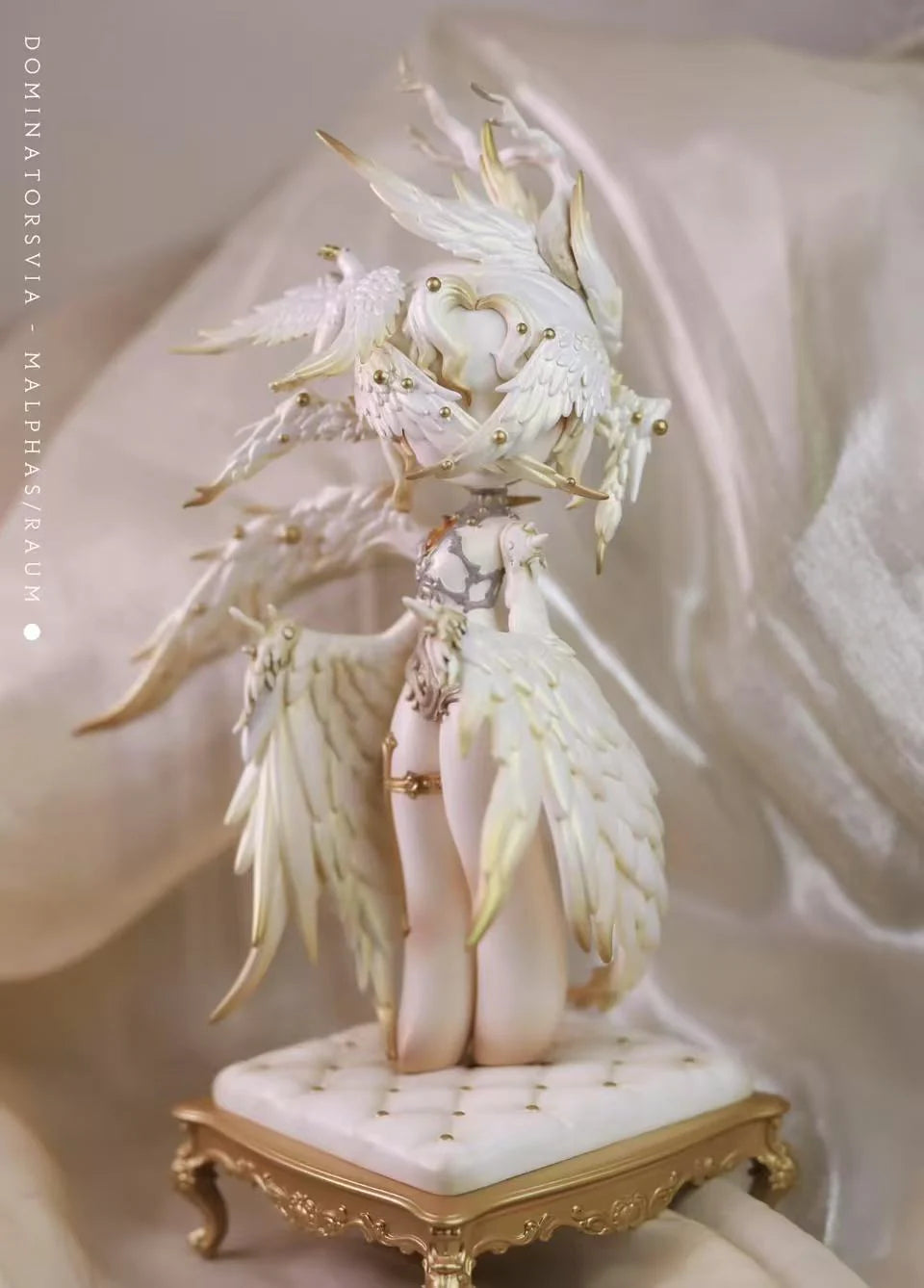 [Pre-Order] DOMINATOR - Limited Edition Figures