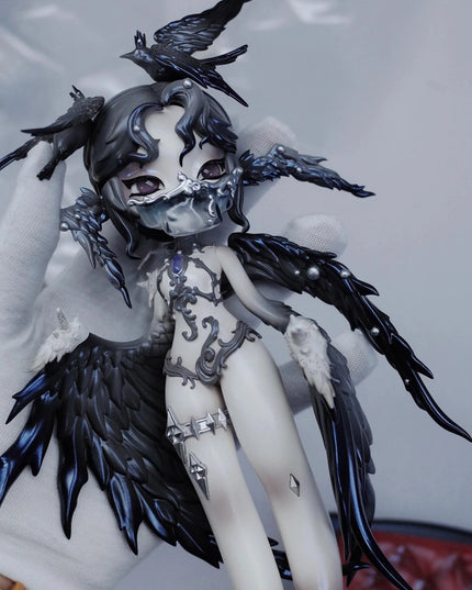 [Pre-Order] DOMINATOR - Limited Edition Figures