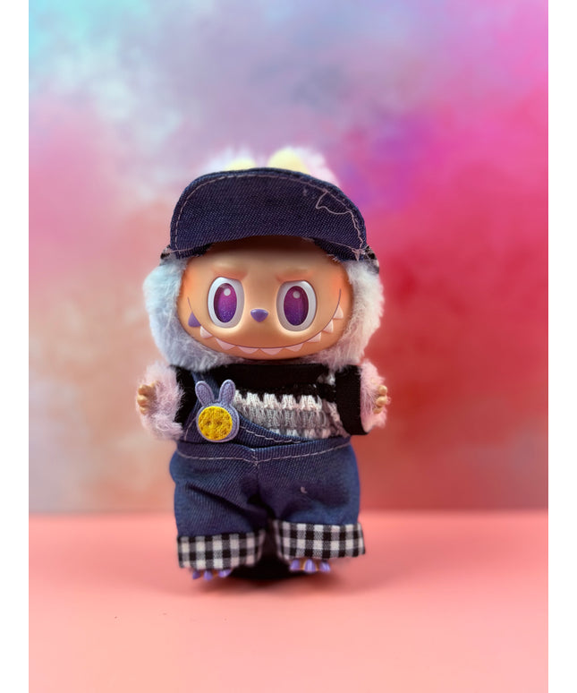 Frayed Cap & Gingham‑Cuffed Jeans
