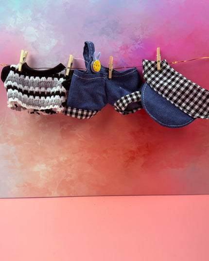 Frayed Cap & Gingham‑Cuffed Jeans