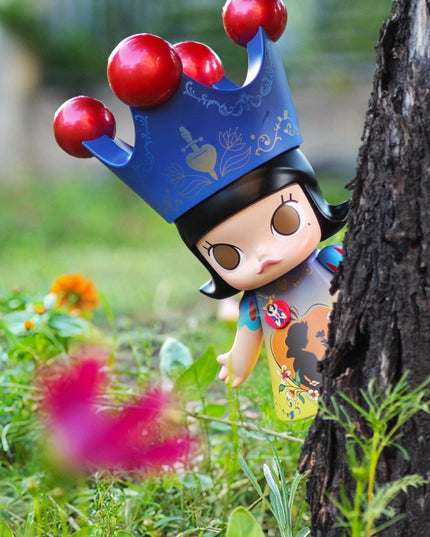 MEGA ROYAL MOLLY 400% - SNOW WHITE