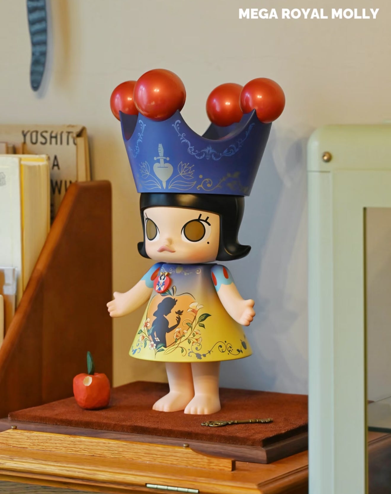 MEGA ROYAL MOLLY 400% - SNOW WHITE