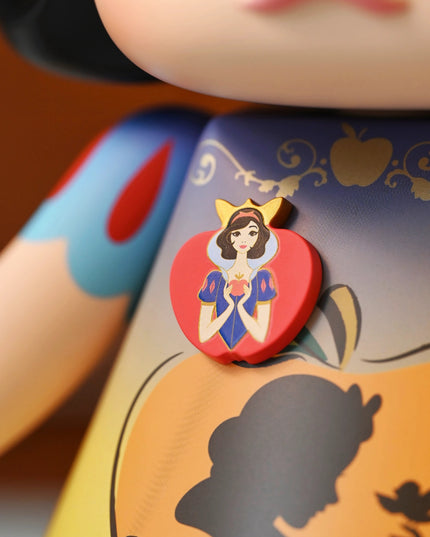 MEGA ROYAL MOLLY 400% - SNOW WHITE