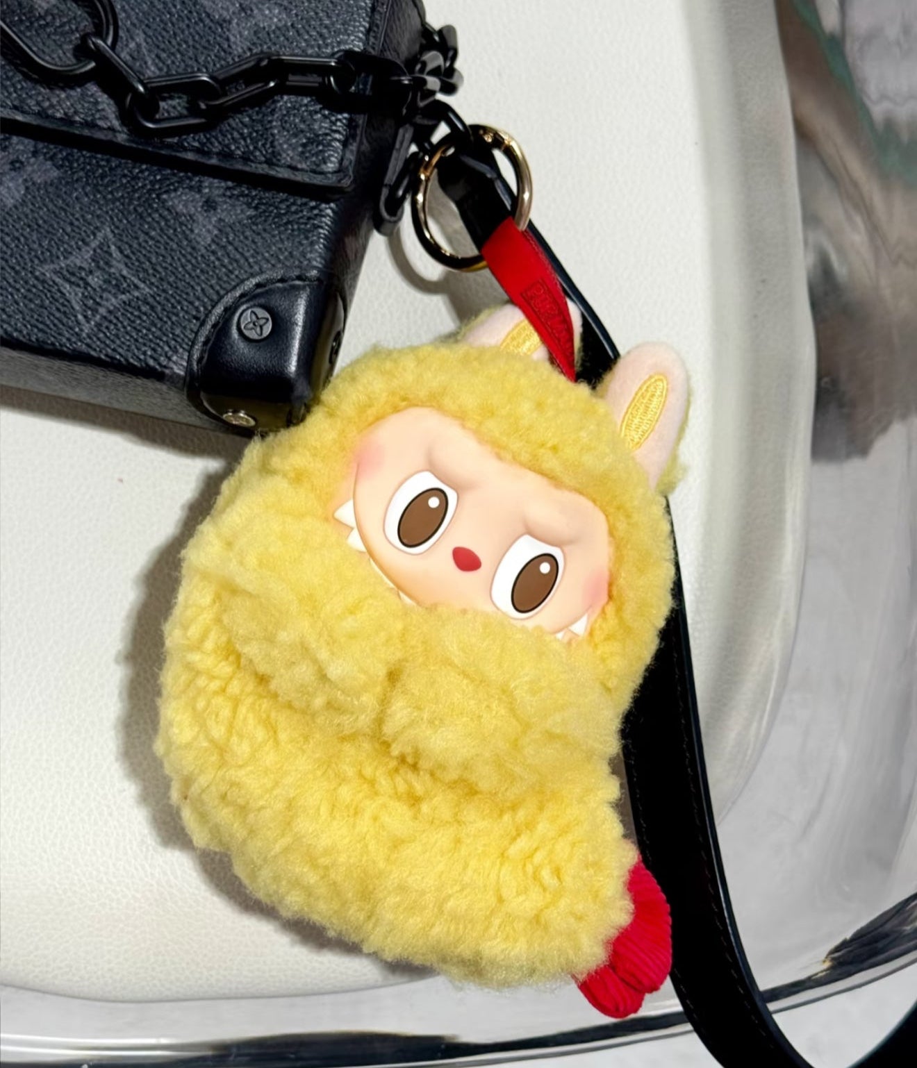[Pre-Order] Labubu - Tempura  Earphone Case Hanging Card Plush Pendant