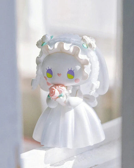 [SALE] Emma's Wedding Series 8