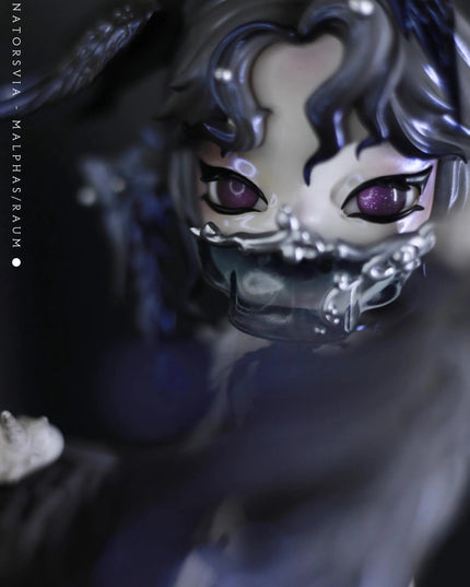 [Pre-Order] DOMINATOR - Limited Edition Figures