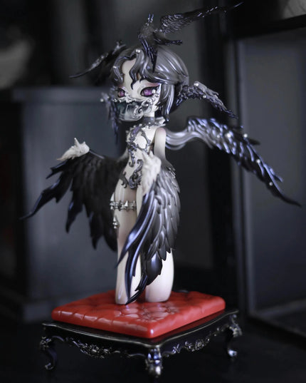 [Pre-Order] DOMINATOR - Limited Edition Figures